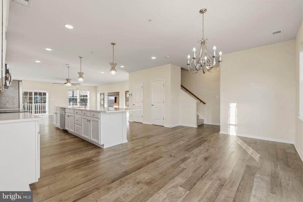 9602 TEALBRIAR DRIVE