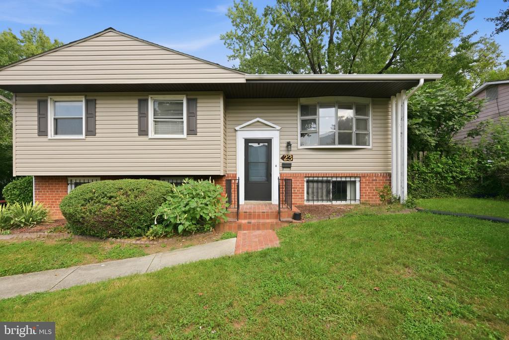 23 DAIMLER DRIVE