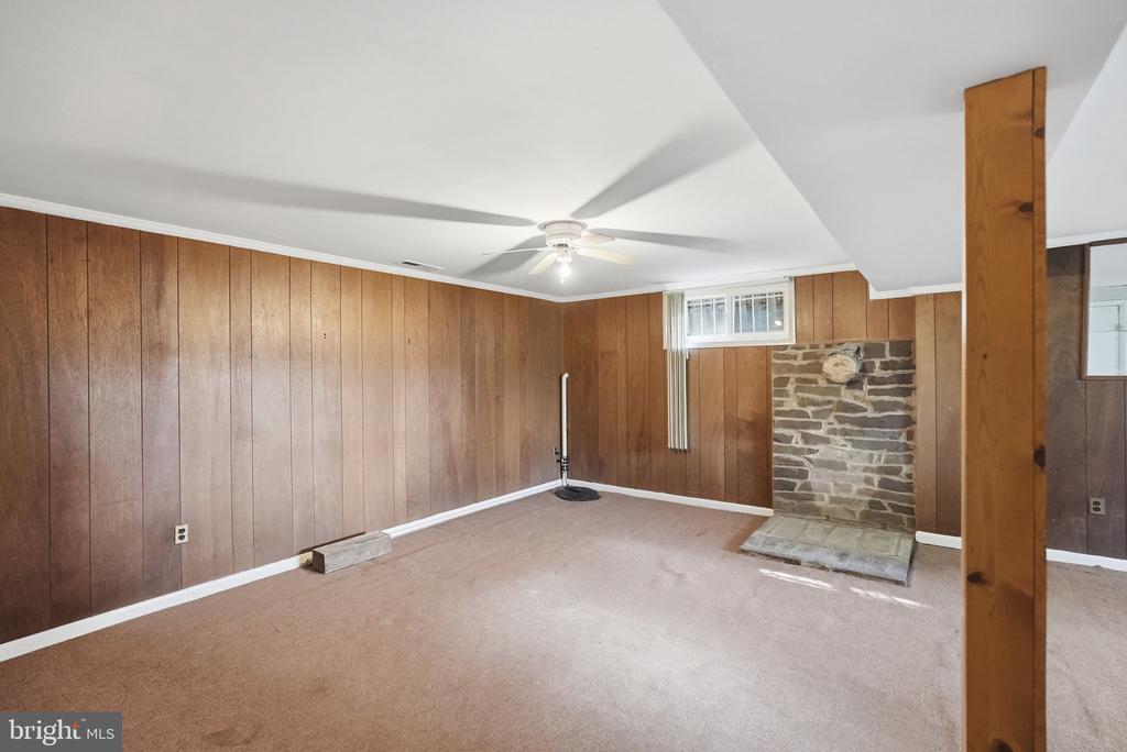 23 DAIMLER DRIVE
