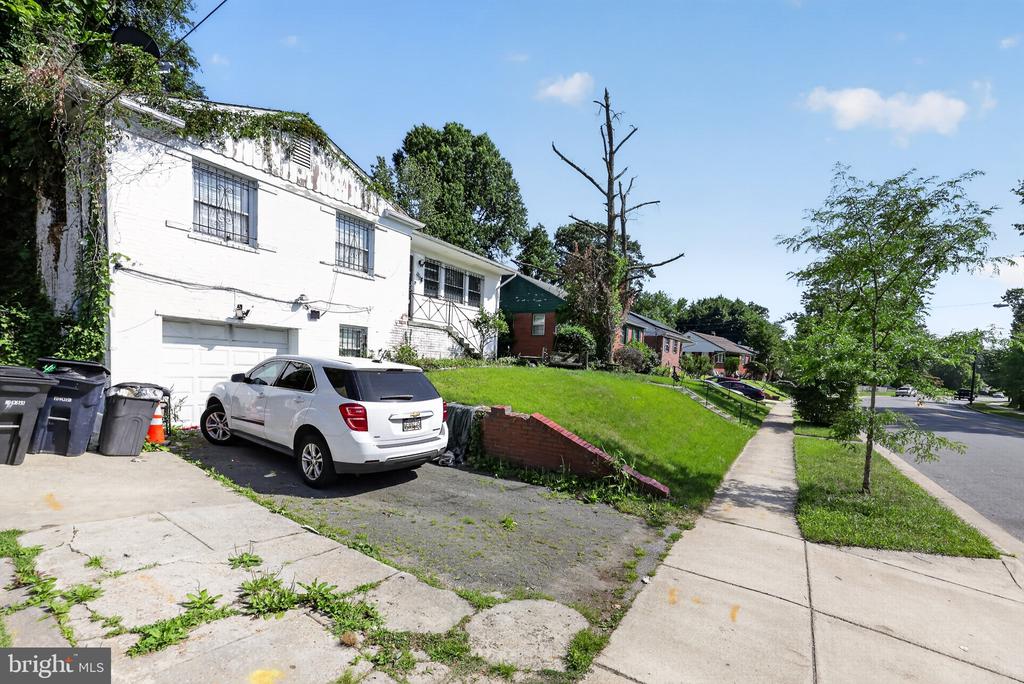 2511 OXON RUN DRIVE