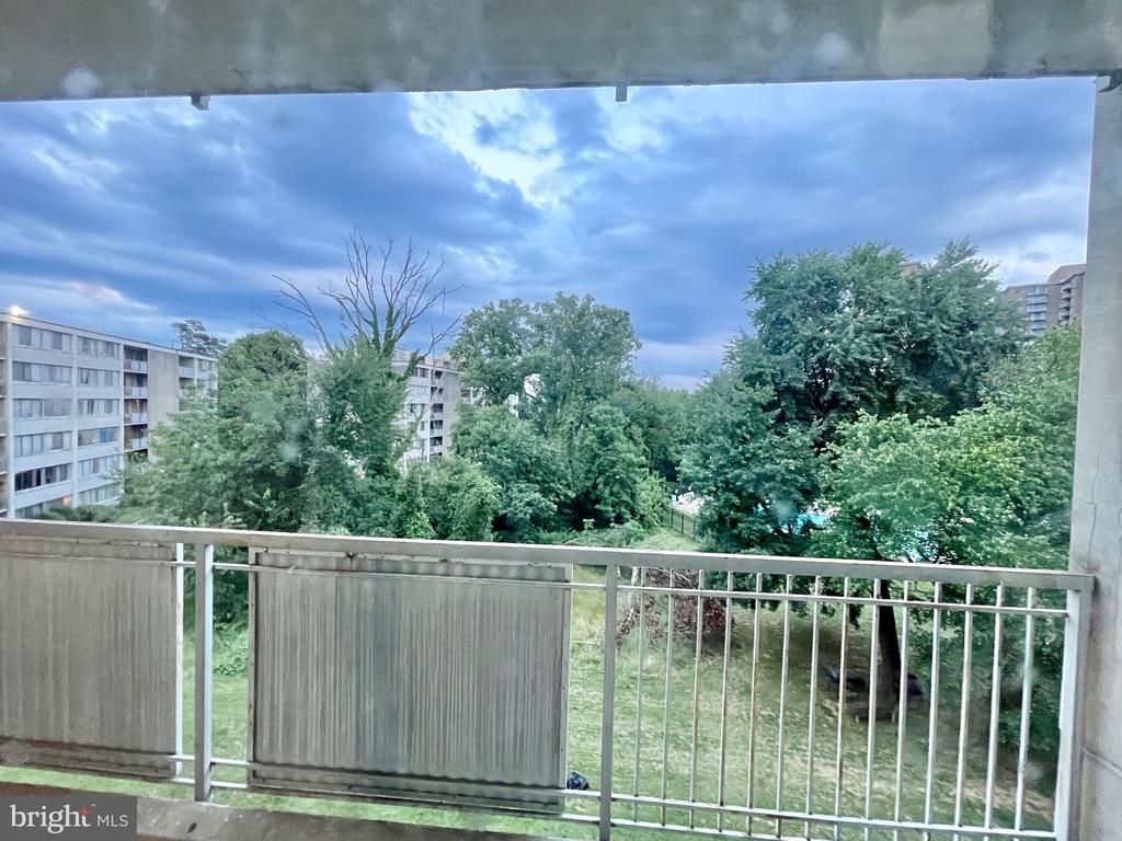 1824 METZEROTT ROAD Unit: 203
