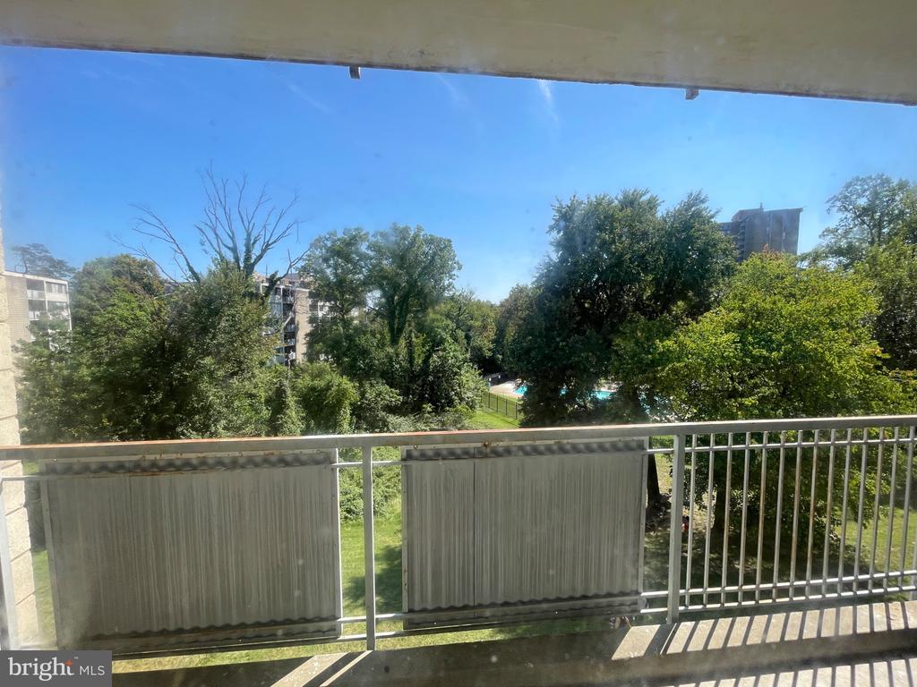 1824 METZEROTT ROAD Unit: 203