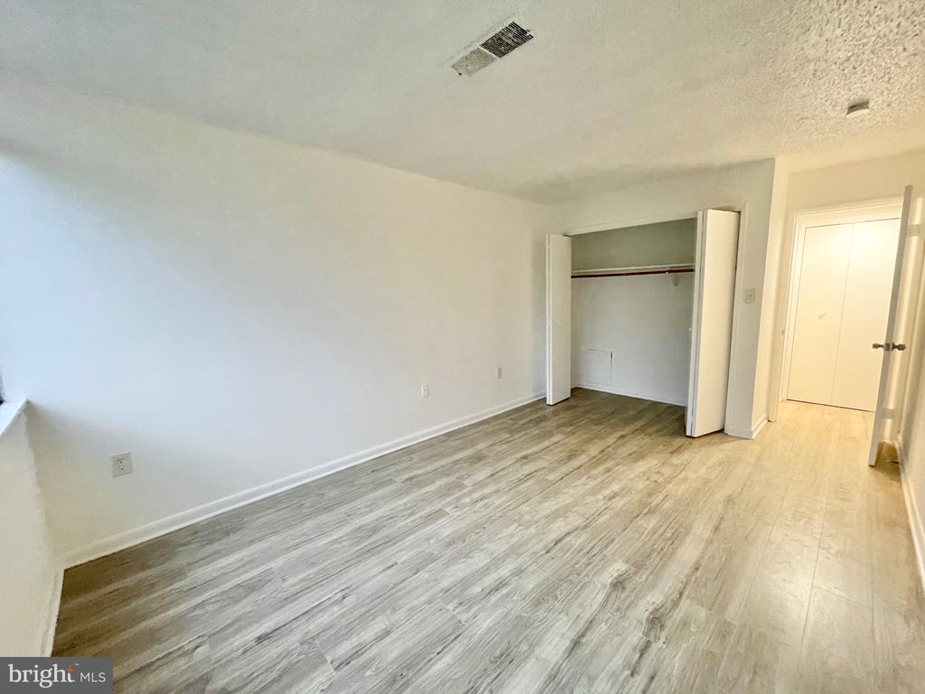 1824 METZEROTT ROAD Unit: 203