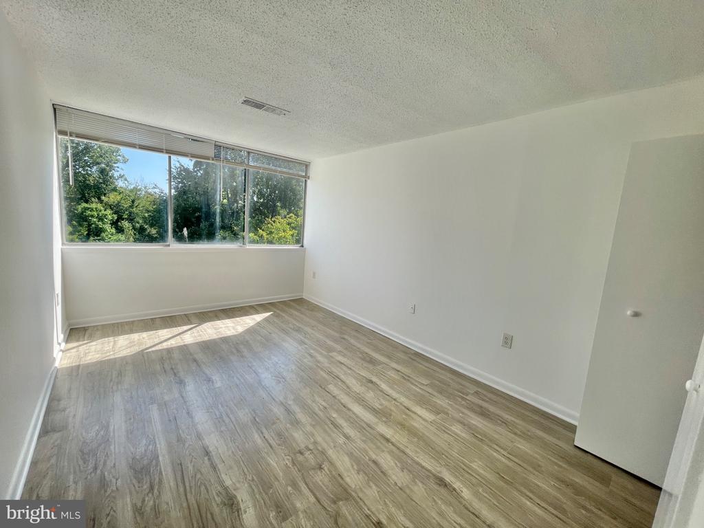 1824 METZEROTT ROAD Unit: 203