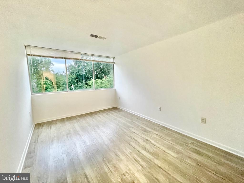 1824 METZEROTT ROAD Unit: 203