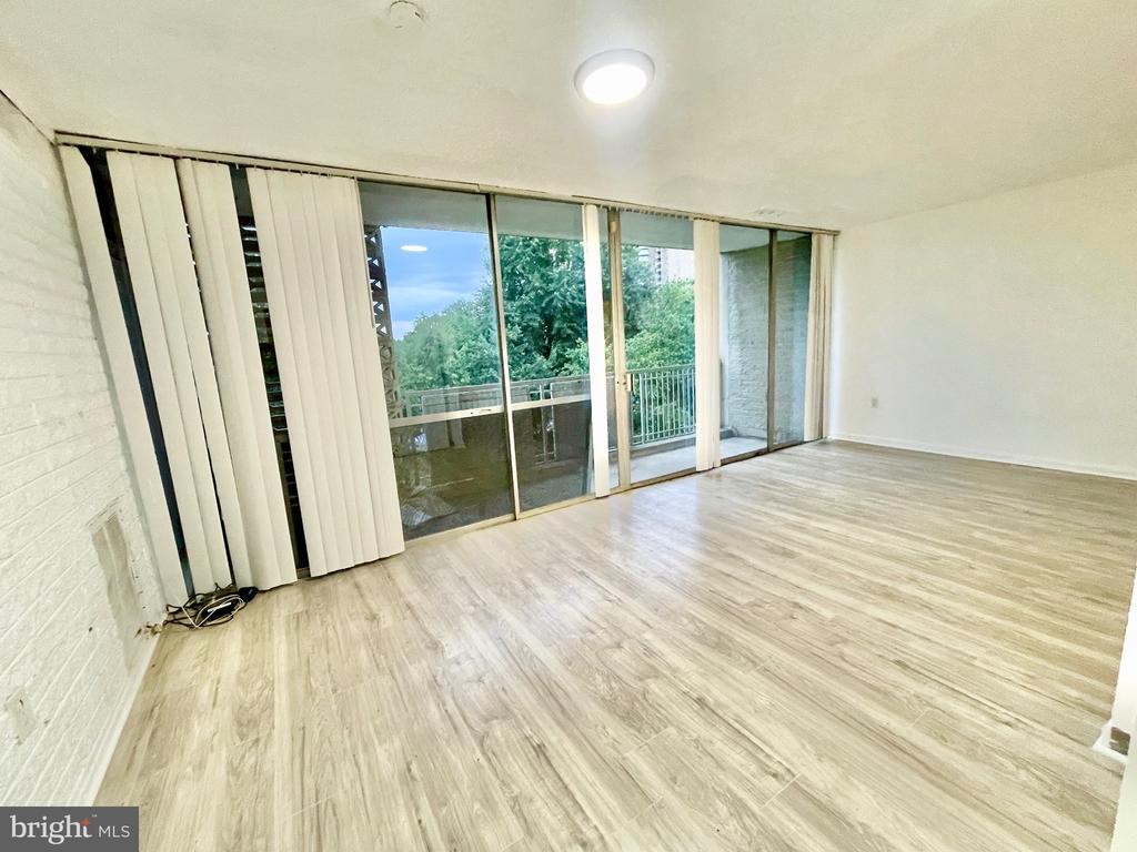 1824 METZEROTT ROAD Unit: 203