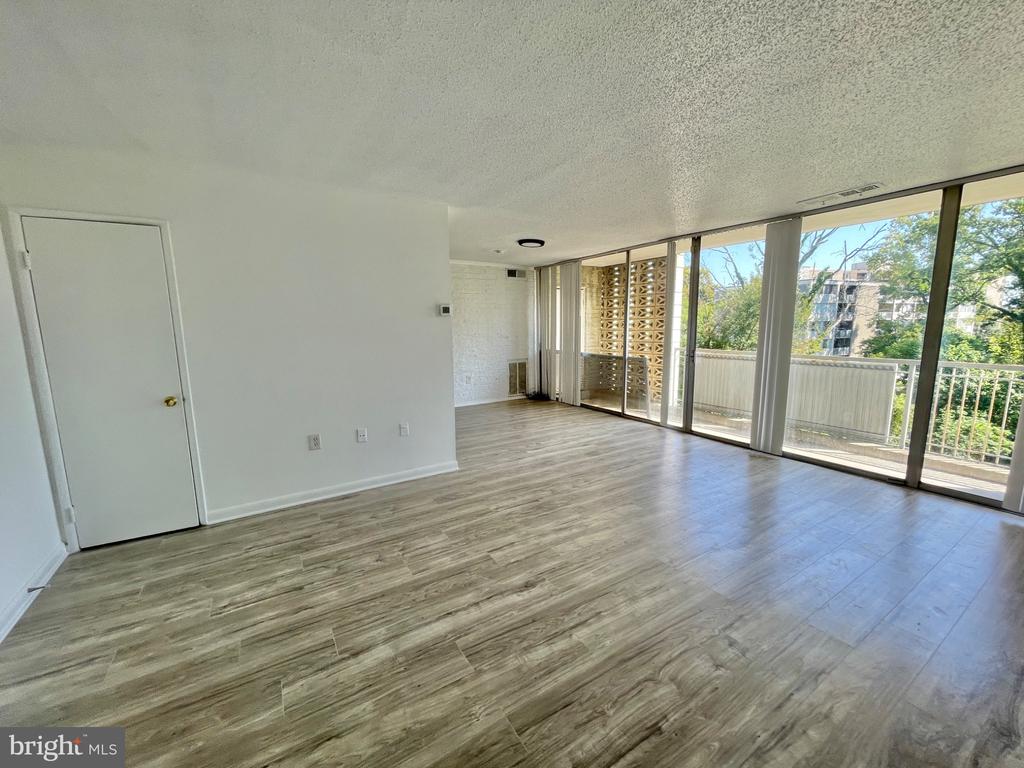 1824 METZEROTT ROAD Unit: 203