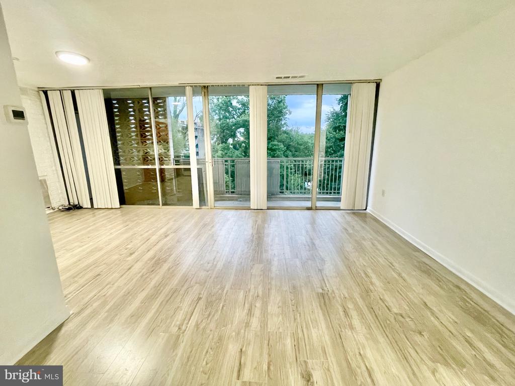 1824 METZEROTT ROAD Unit: 203