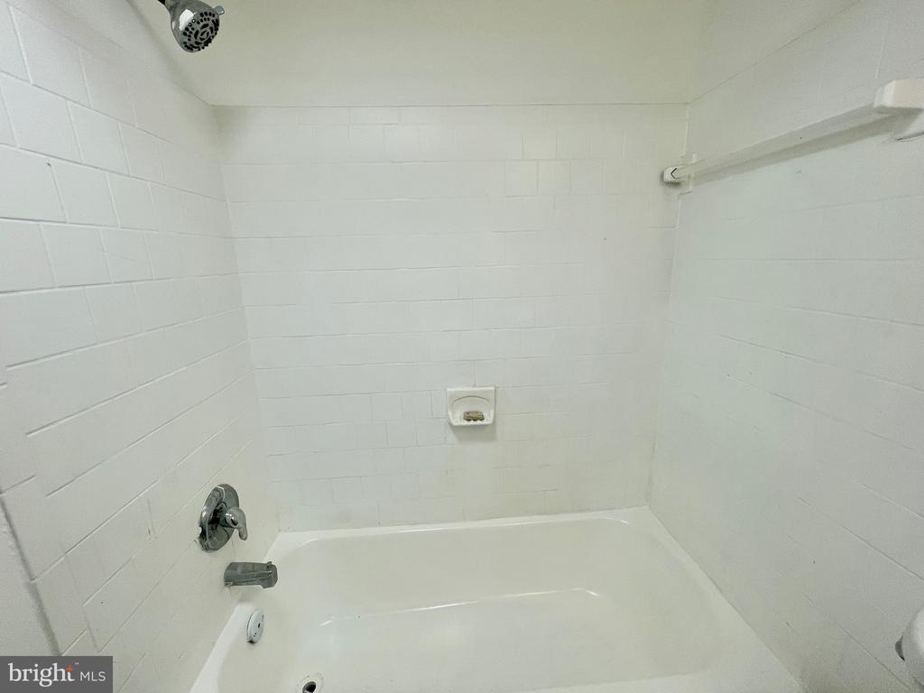 1824 METZEROTT ROAD Unit: 203