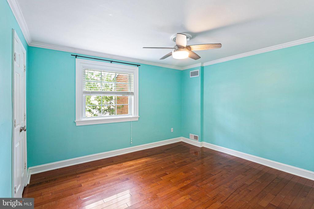 1003 PHILLIP POWERS DRIVE