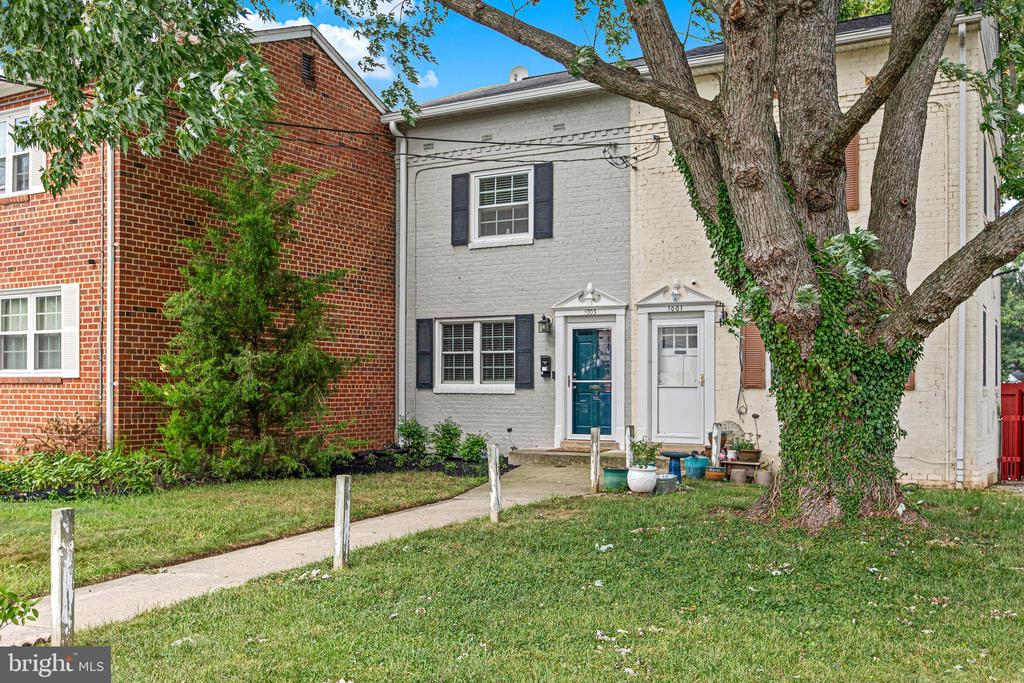 1003 PHILLIP POWERS DRIVE