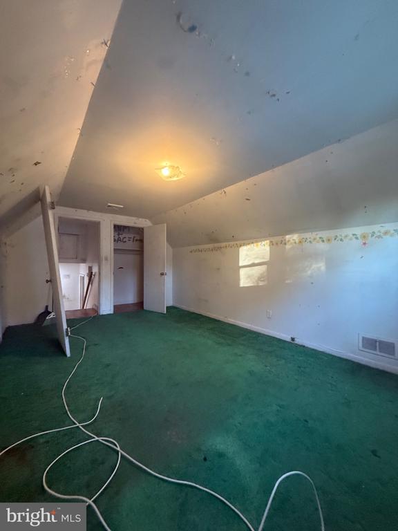 6019 MUSTANG COURT