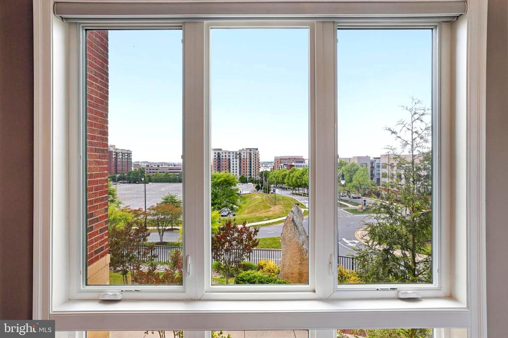 500 RIVERSAIL LANE Unit: 438
