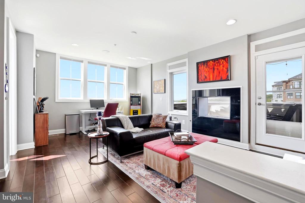 500 RIVERSAIL LANE Unit: 438