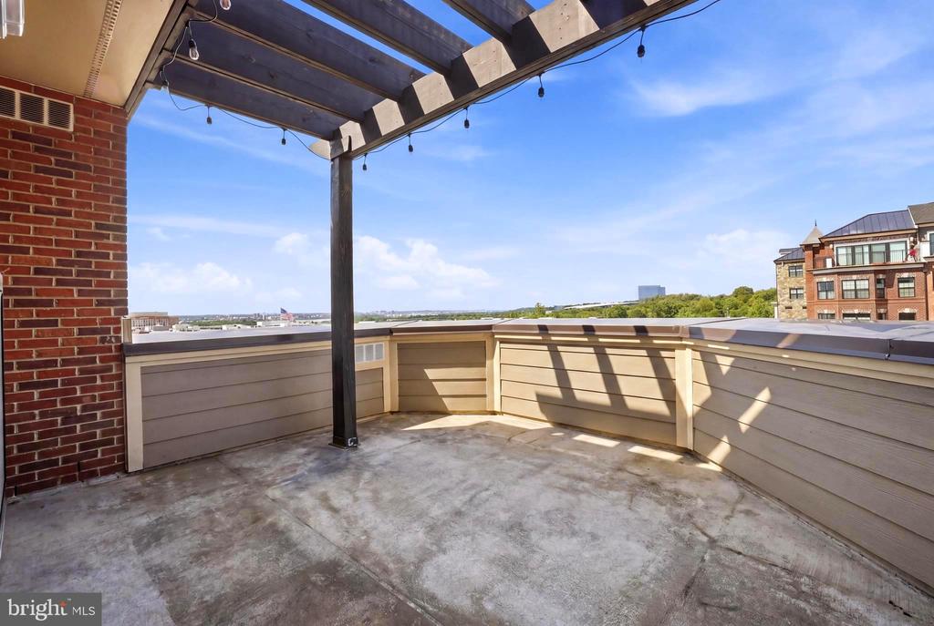 500 RIVERSAIL LANE Unit: 438