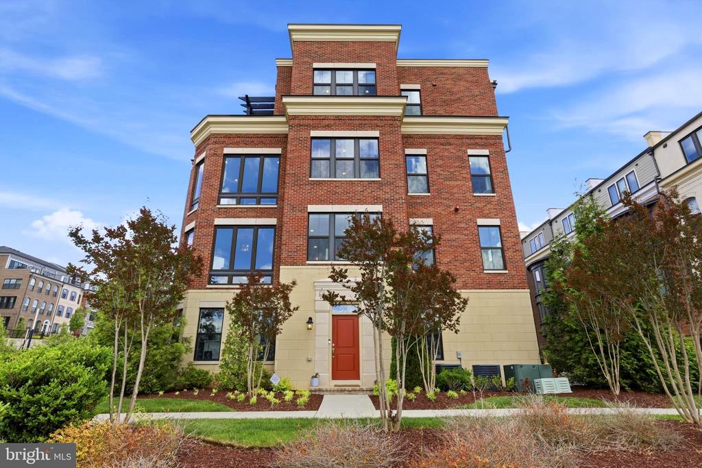 500 RIVERSAIL LANE Unit: 438