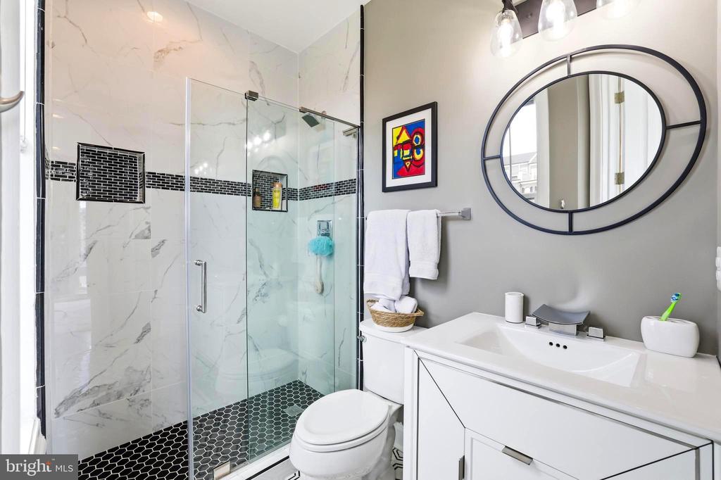 500 RIVERSAIL LANE Unit: 438