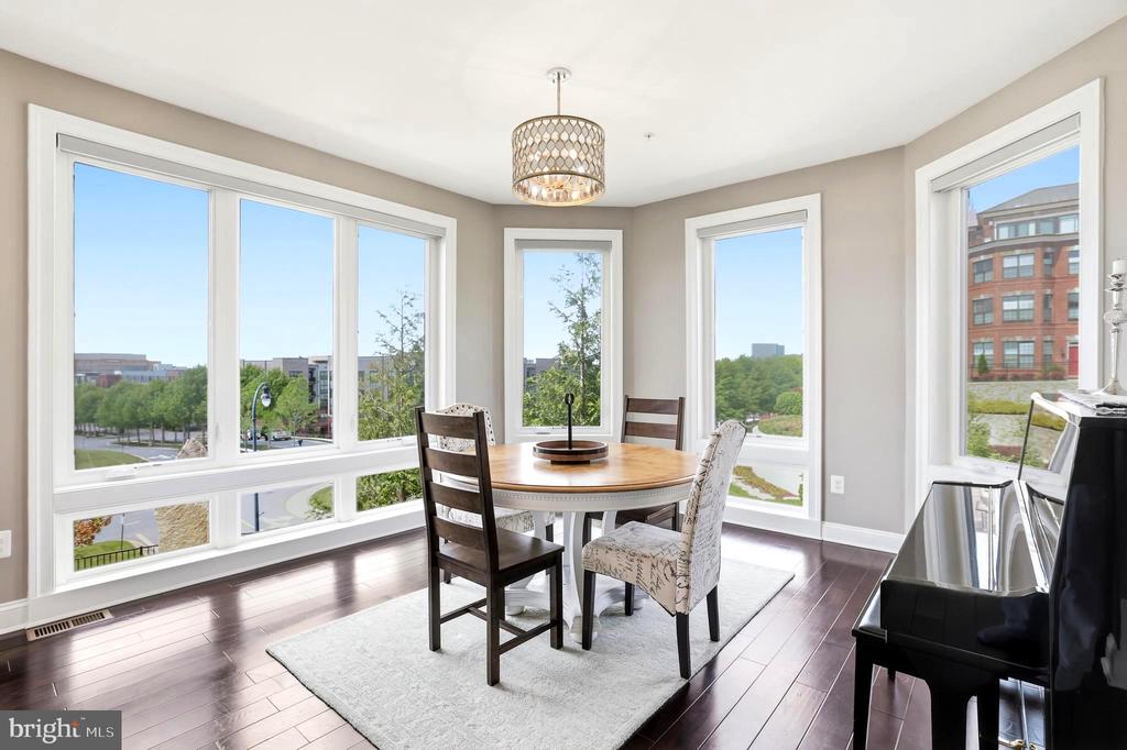 500 RIVERSAIL LANE Unit: 438