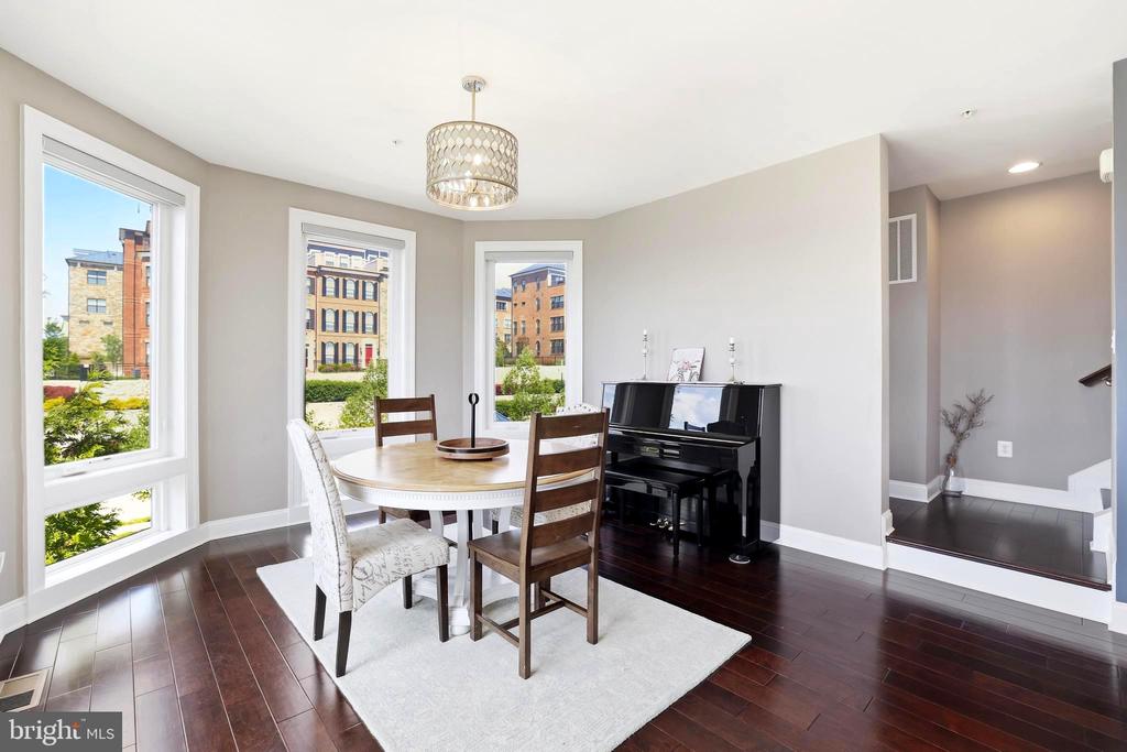 500 RIVERSAIL LANE Unit: 438