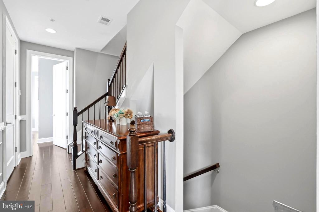 500 RIVERSAIL LANE Unit: 438