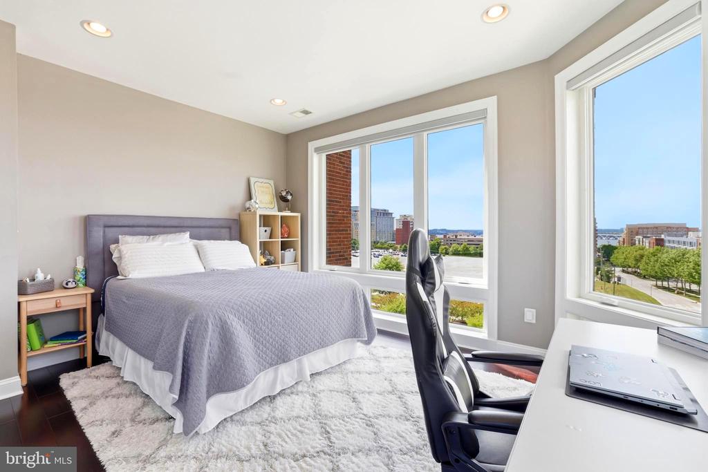 500 RIVERSAIL LANE Unit: 438