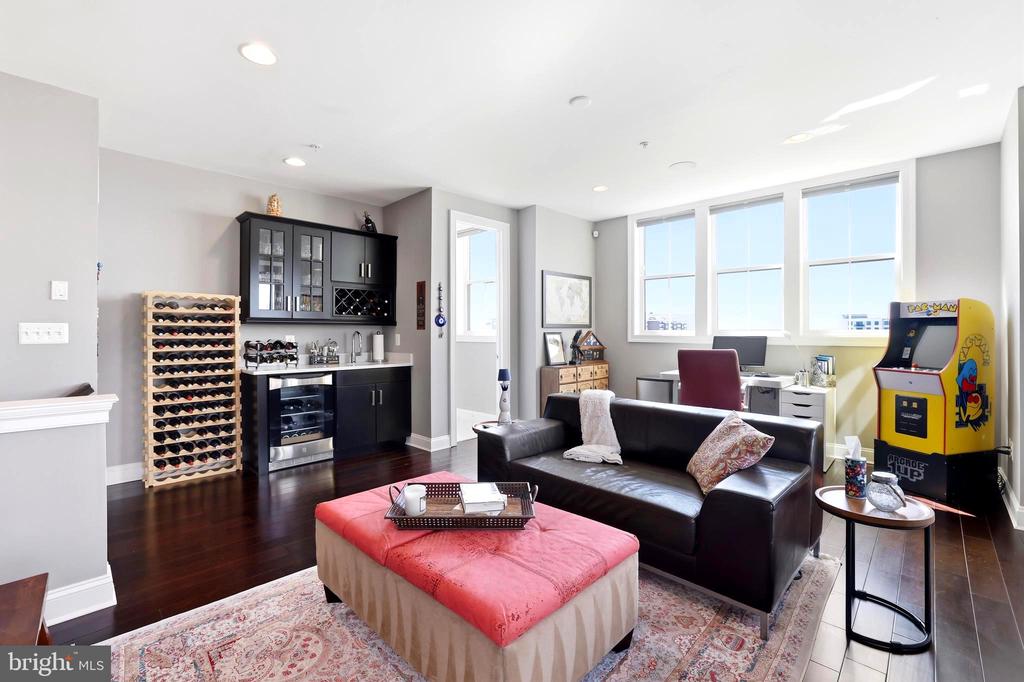 500 RIVERSAIL LANE Unit: 438