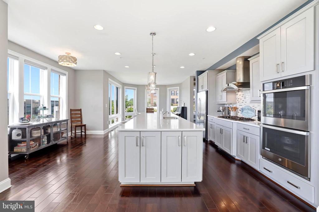 500 RIVERSAIL LANE Unit: 438