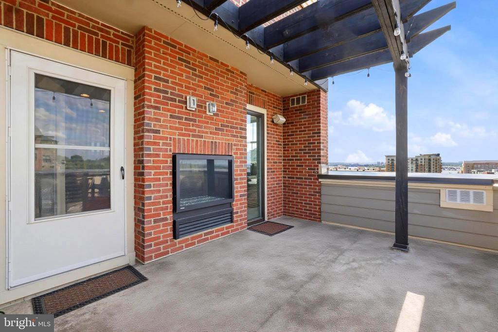500 RIVERSAIL LANE Unit: 438