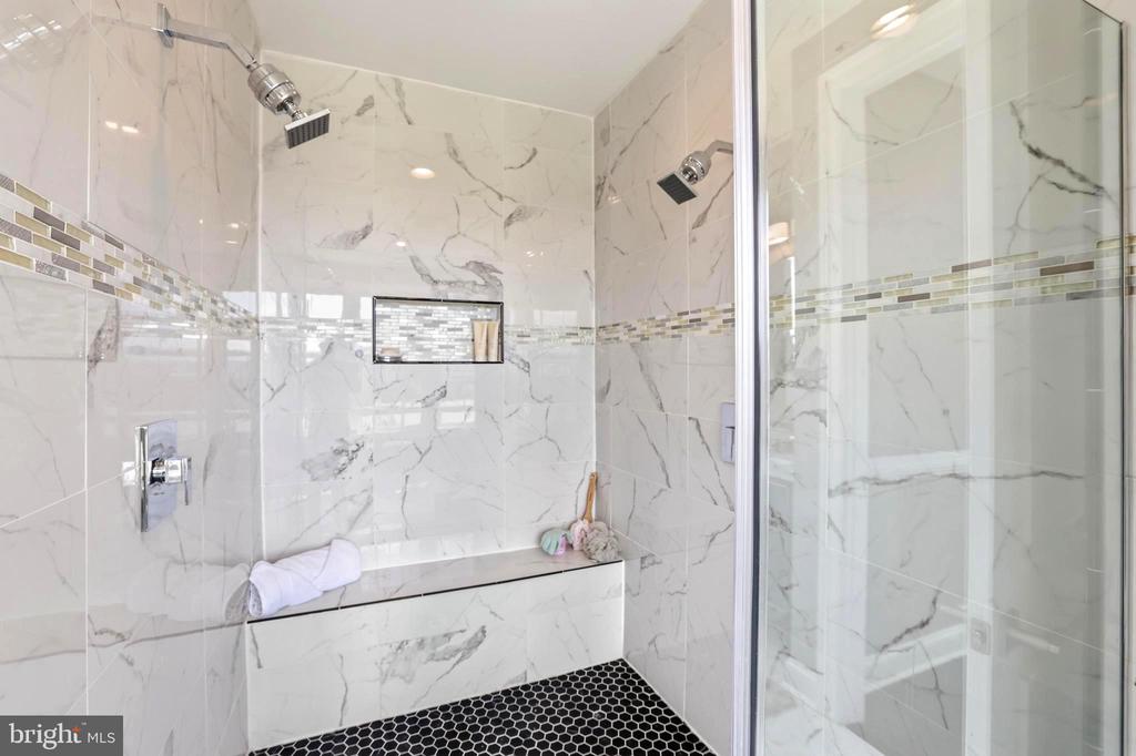 500 RIVERSAIL LANE Unit: 438