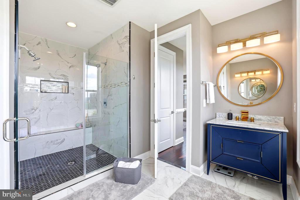 500 RIVERSAIL LANE Unit: 438