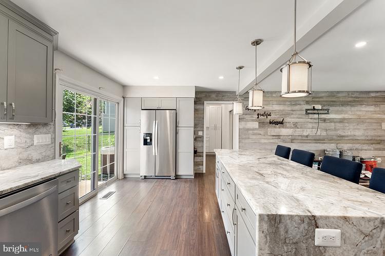 2711 KEYPORT LANE