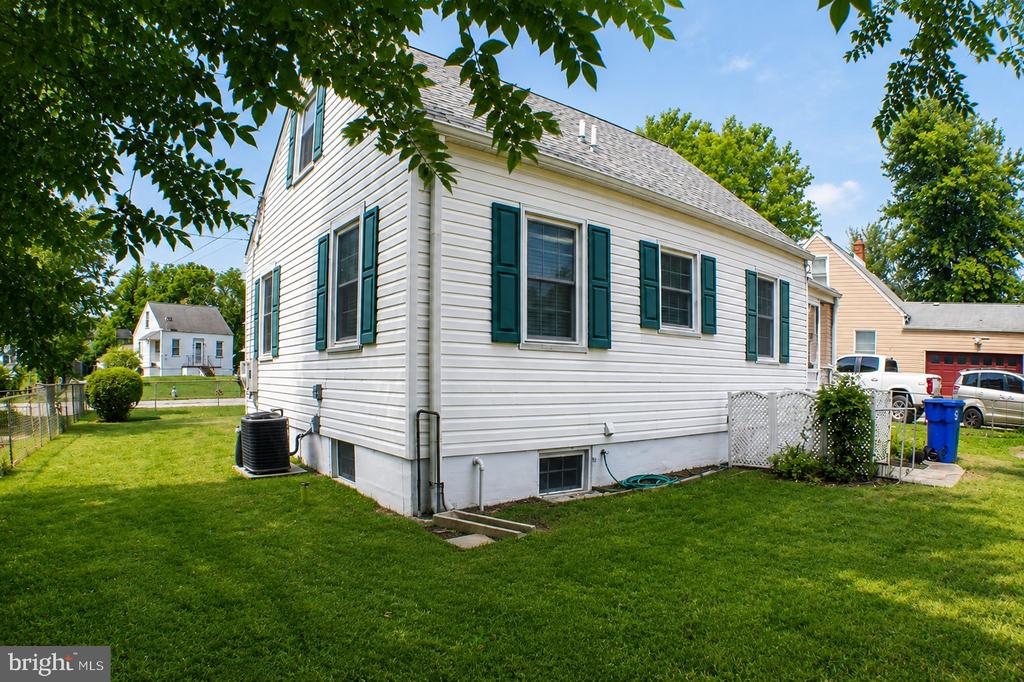 4502 MAPLE ROAD