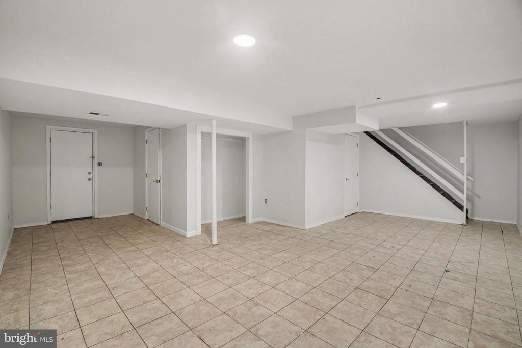 3410 INVERWOOD LANE