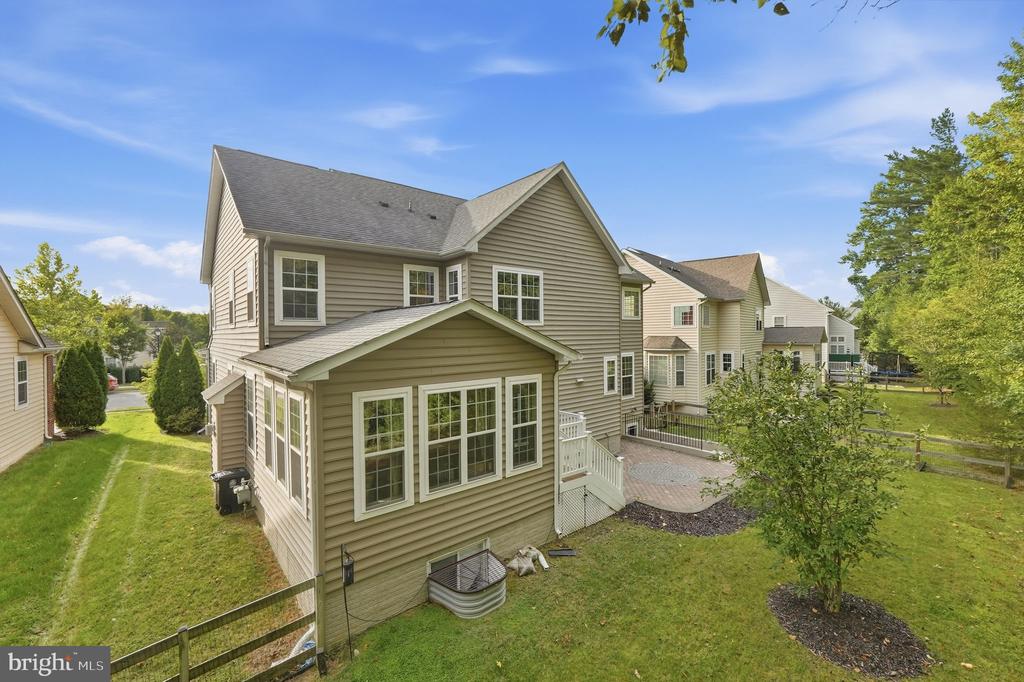3012 LAKE FOREST DRIVE