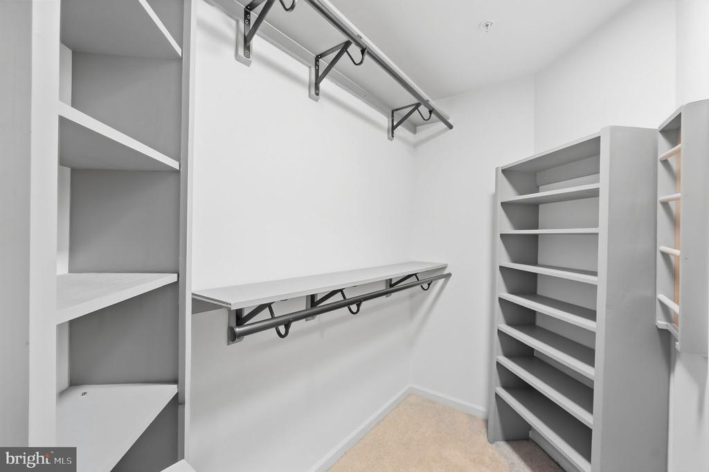 3012 LAKE FOREST DRIVE