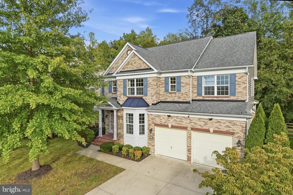 3012 LAKE FOREST DRIVE