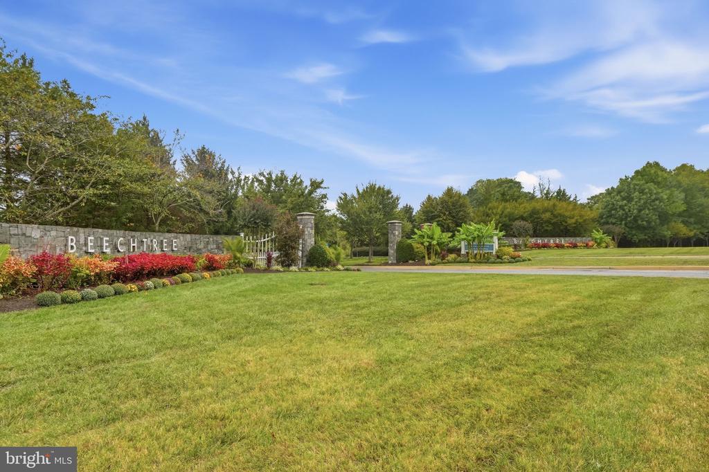 3012 LAKE FOREST DRIVE