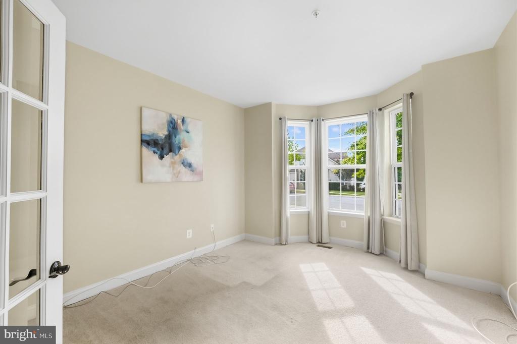 3012 LAKE FOREST DRIVE