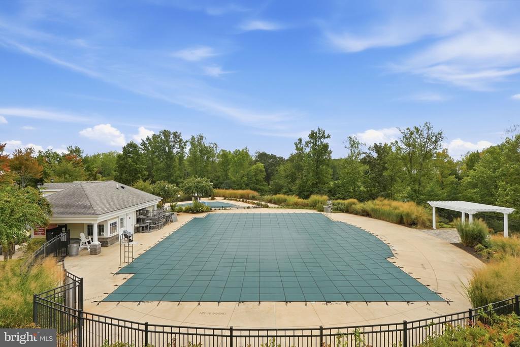 3012 LAKE FOREST DRIVE