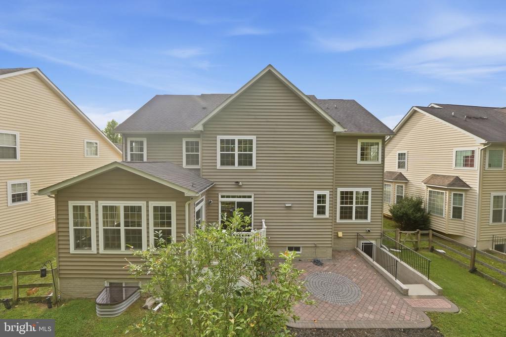 3012 LAKE FOREST DRIVE