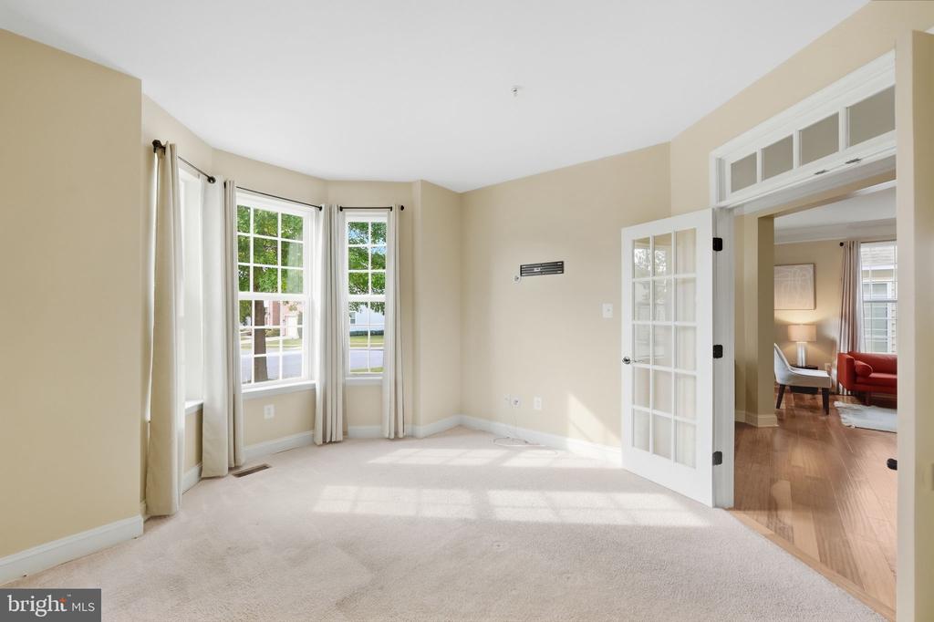 3012 LAKE FOREST DRIVE