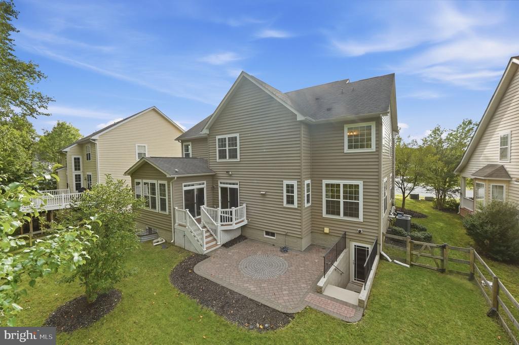 3012 LAKE FOREST DRIVE