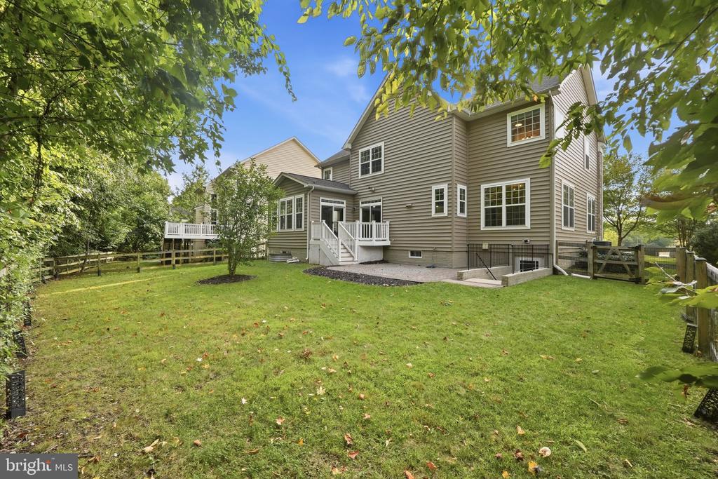 3012 LAKE FOREST DRIVE