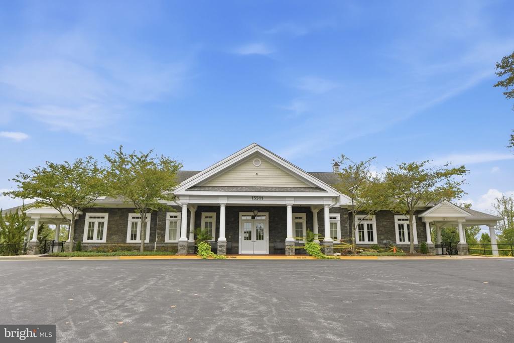 3012 LAKE FOREST DRIVE