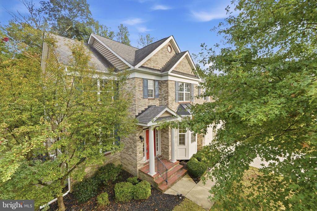 3012 LAKE FOREST DRIVE
