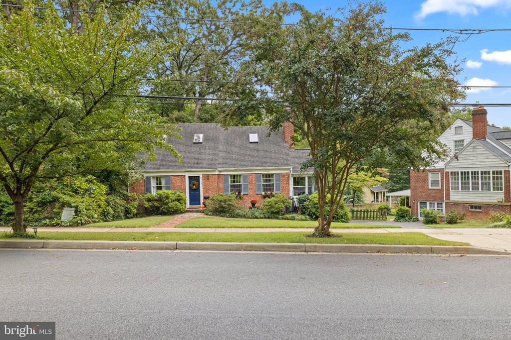 6715 QUEENS CHAPEL ROAD