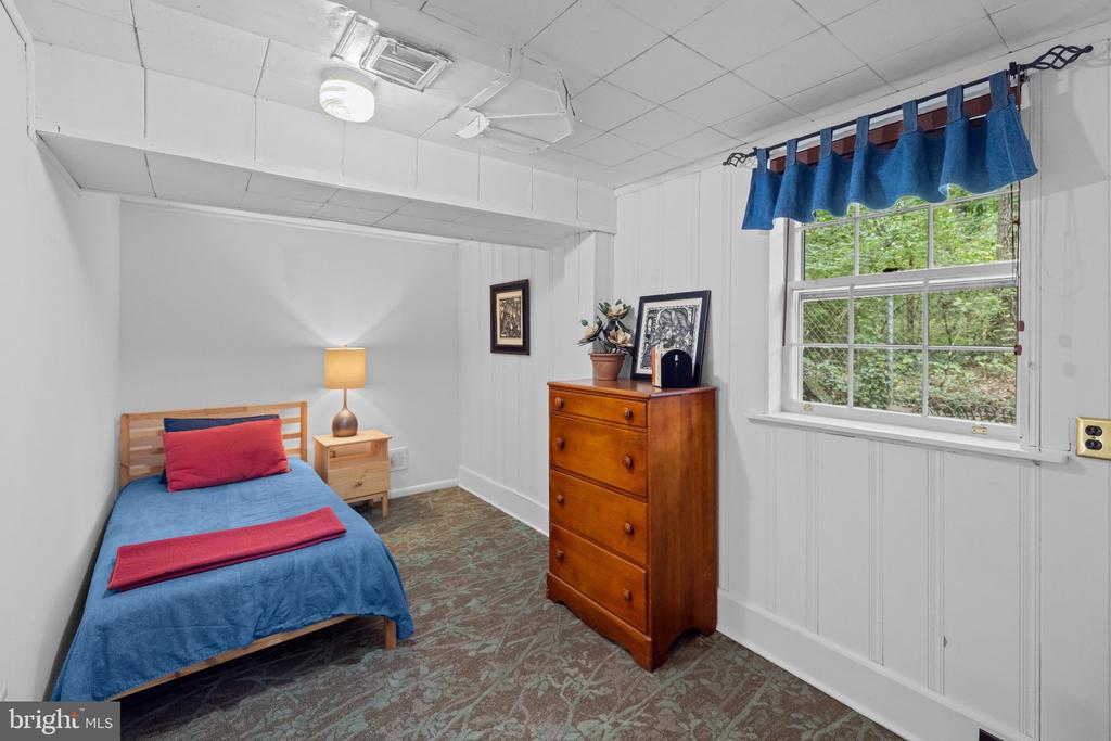 6715 QUEENS CHAPEL ROAD