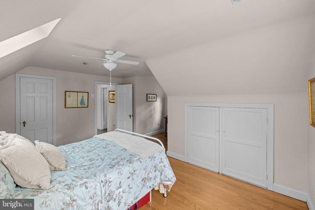 6715 QUEENS CHAPEL ROAD