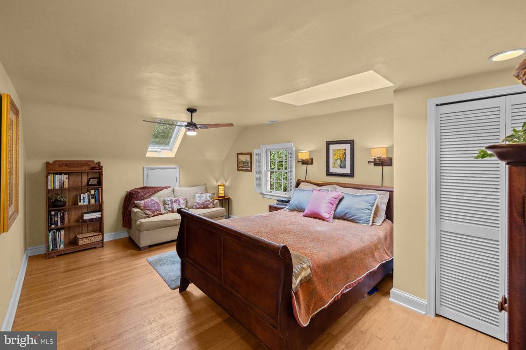 6715 QUEENS CHAPEL ROAD