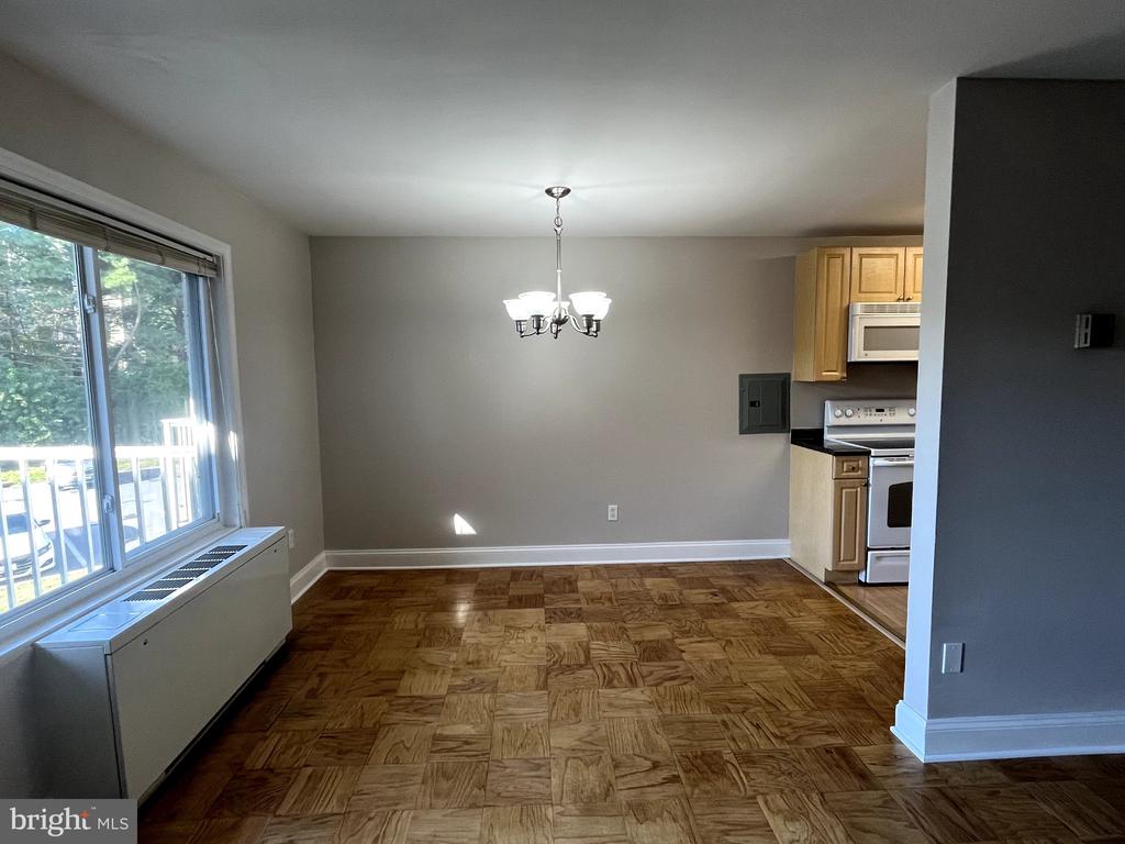 1009 CHILLUM ROAD Unit: 206